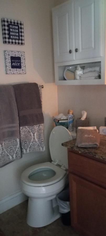 Private Suite - Pet Friendly With Exclusive Hot Tub!!